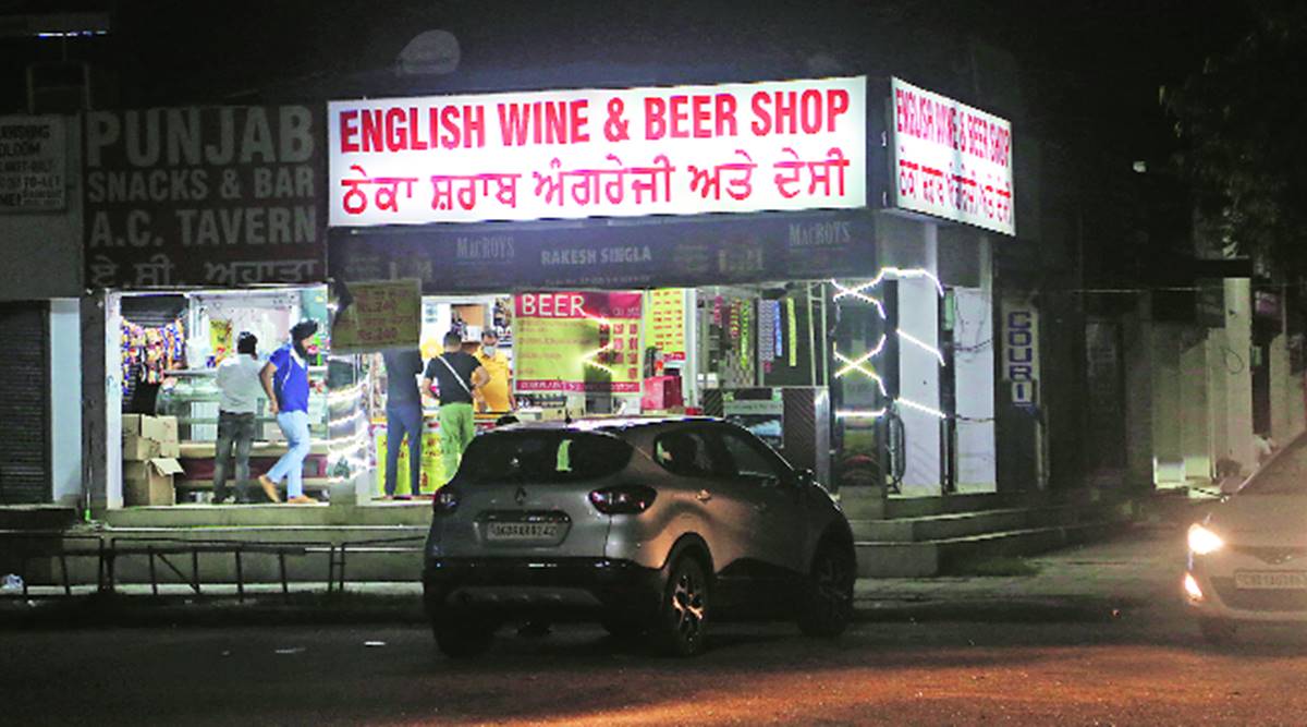 Weekend curfew, Markets remain closed, liquor vends flout norms, Mohali news, Indian express news