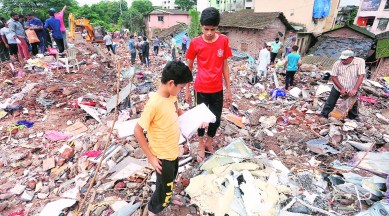 mahad building collapse, mahad building collapse deaths, mahad building collapse rescue operations, Mahad building collapse arrests, Mahad building collapse builder arrested