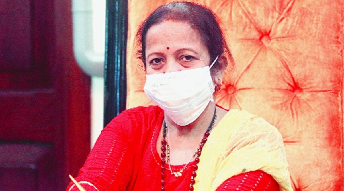 mumbai coronavirus latest update, Kishori Pednekar, mumbai mayor, Kishori Pednekar son firm tender, MNS, covid centre contracts to mumbai mayor son, mumbai city news