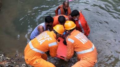 mumbai rains, mumbai rains waterlogging, local trains mumbai rains, mumbai rains, mumbai news, latest news