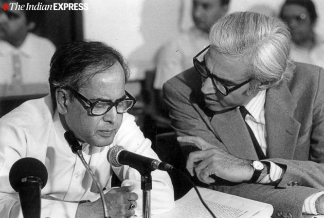 pranab mukherjee, pranab mukherjee death news, pranab mukherjee dead, pranab mukherjee age, pranab mukherjee passes away, former president pranab mukherjee, pranab mukherjee death latest news, pranab mukherjee son, pranab mukherjee today news