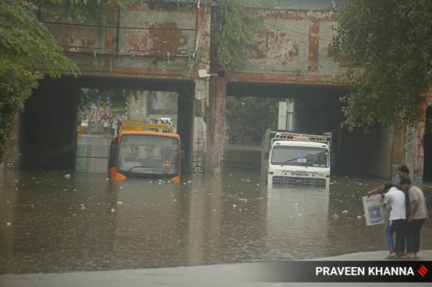 delhi news, delhi rains, delhi rains today news, delhi weather, weather in delhi, delhi rain photos, indian express