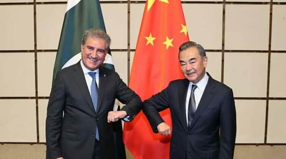 Pakistan Foreign Minister Shah Mahmood Qureshi met his Chinese counterpart Wangi Yi on August 21. (Source: Twitter/@SMQureshiPTI)