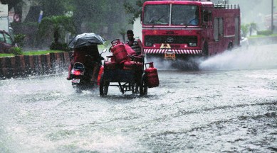 Mumbai rains, mumbai monsoon, mumbai water logging, mumbai flooding, mumabi drainage system, indian express news