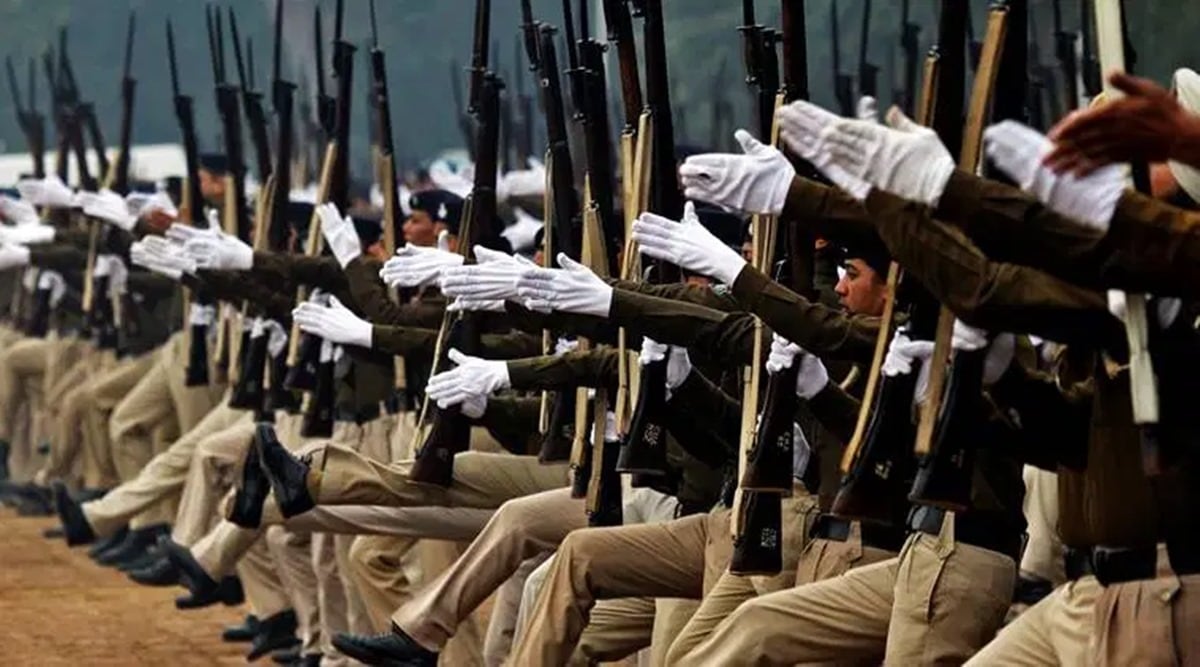 independence day, independence day celebration in pune, pune defence establishment, crpf plasma donation in pune, indian express news