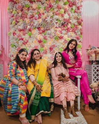 sara, amrita