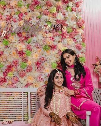 sara, nidhi
