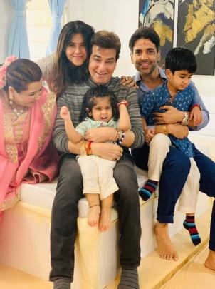 tusshar kapoor