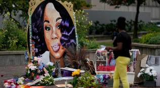 Breonna Taylor death, black lives matter Breonna Taylor, US policeman indicted in breonna taylor case,
