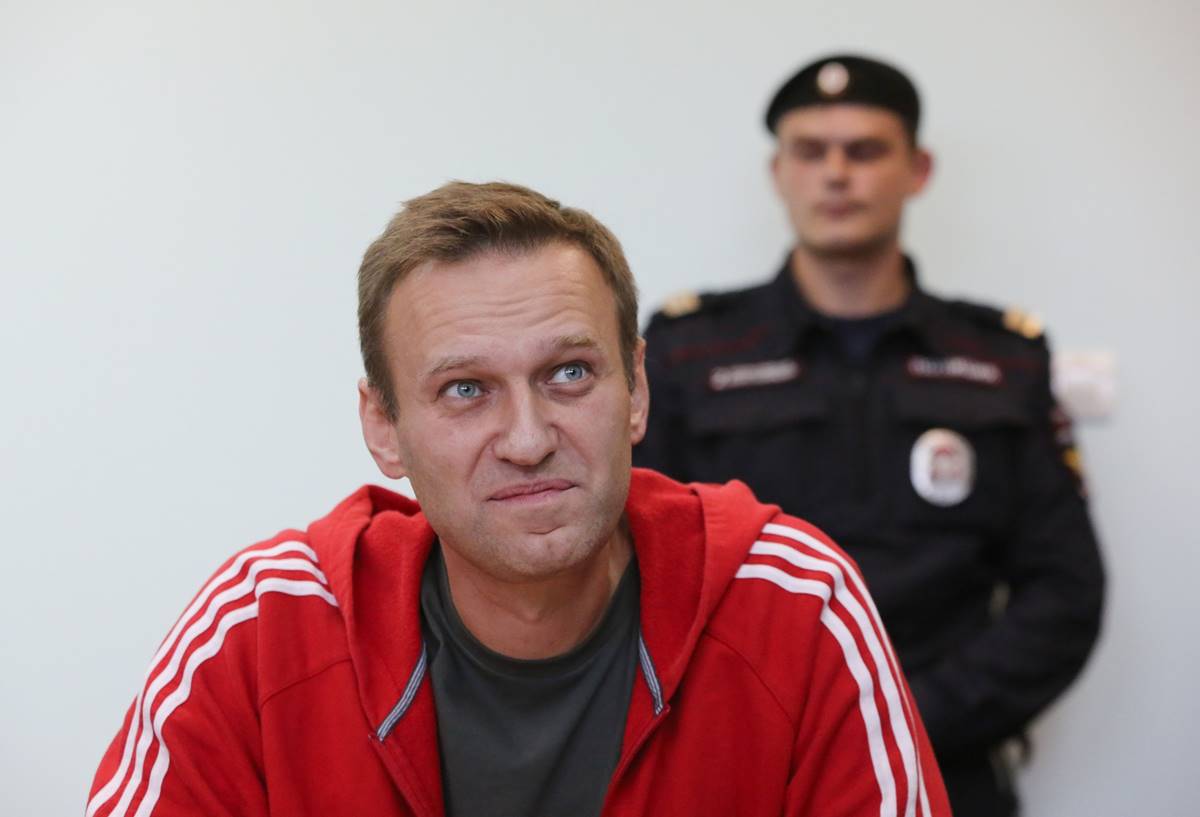 Alexey Navalny, Angela Merkel, Vladimir Putin, Germany-Russia relations, Banned chemical weapon, Russian government, world news, Indian express