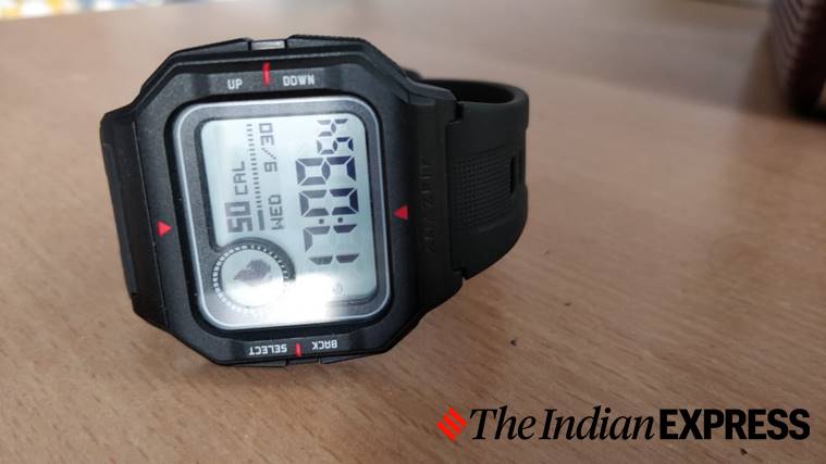 Amazfit Neo Review: Casio-like Retro Smartwatch! 