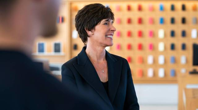 Apple online store, apple store india, apple online store India, apple online deals, Deirdre O’Brien apple, Deirdre O’Brien interview, indian express