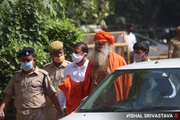 Accused rejoice as all 32 acquitted in Babri Masjid demoltion case