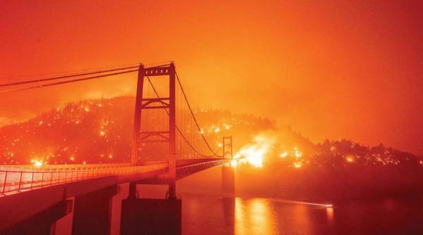 California Wilffire, California orange skies, San Francisco dark orange sky, California wildfire smokes turn sky orange, world news, Indian express