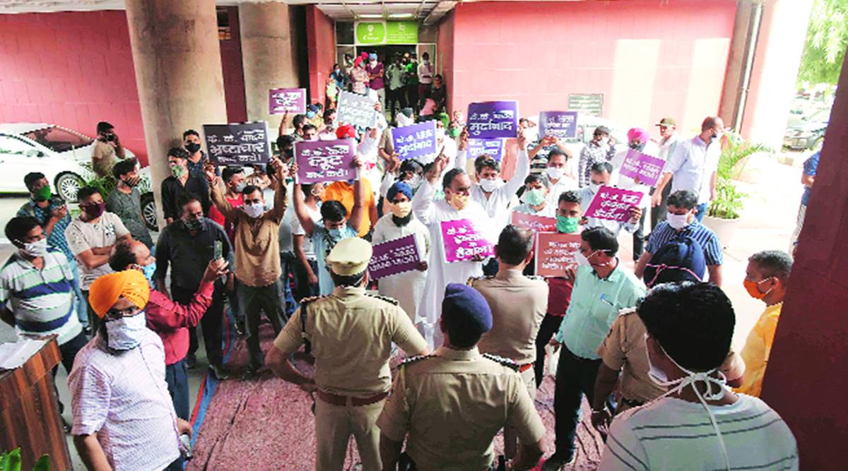 Chandigarh news, Chandigarh BJP, BJP leader ‘slaps’ Commissioner’s PS, Indian express