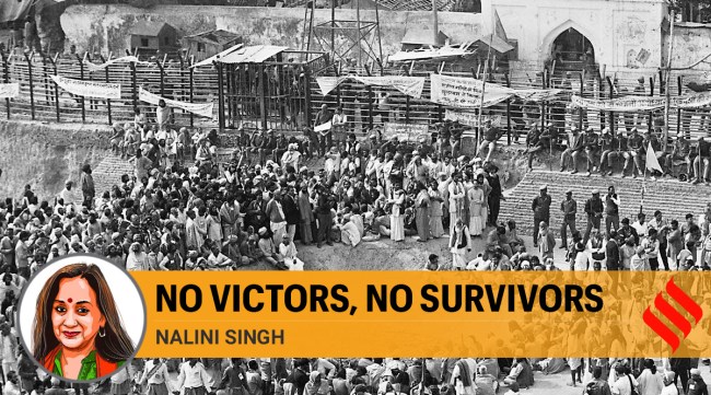 Kar sevaks at the site facing the Babri Masjid in July 1992. (Praveen Jain/Archives)