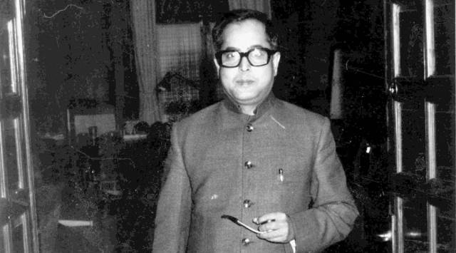 Pranab Mukherjee, Pranab Mukherjee death, Pranab Mukherjee dies, Pranab Mukherjee covid, Indian Express