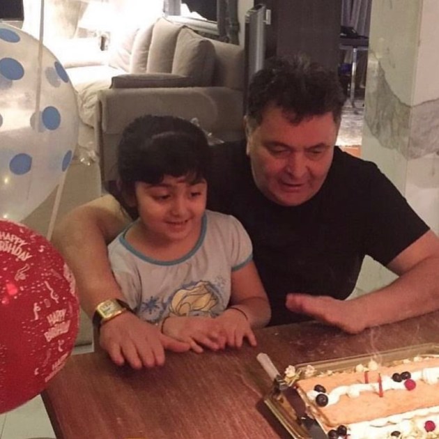 Rishi Kapoor Neetu family photos Riddhima Ranbir