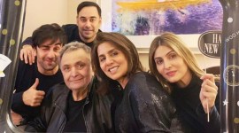 Rishi Kapoor ranbir kapoor Neetu Riddhima photos