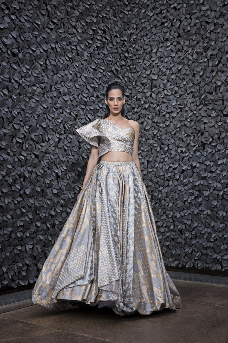 Buy Ivory layered ball gown by Shantanu & Nikhil at Aashni and Co
