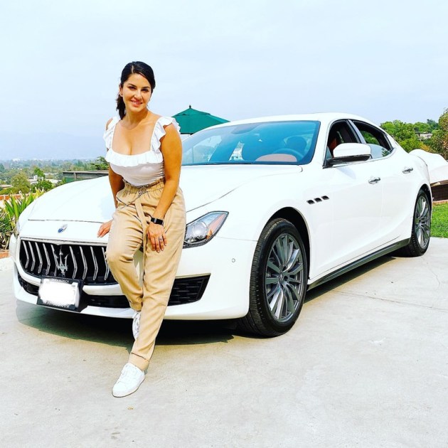 Sunny Leone car