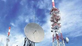 Department of Telecommunications, Dot, Telecom Regulatory Authority of India, licence fee of telcos, lowering licence fee of telcos, telcos licence fee, indian express news
