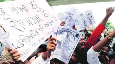 UP protest, unemployment, SP leaders held, Lucknow news, Indian express news