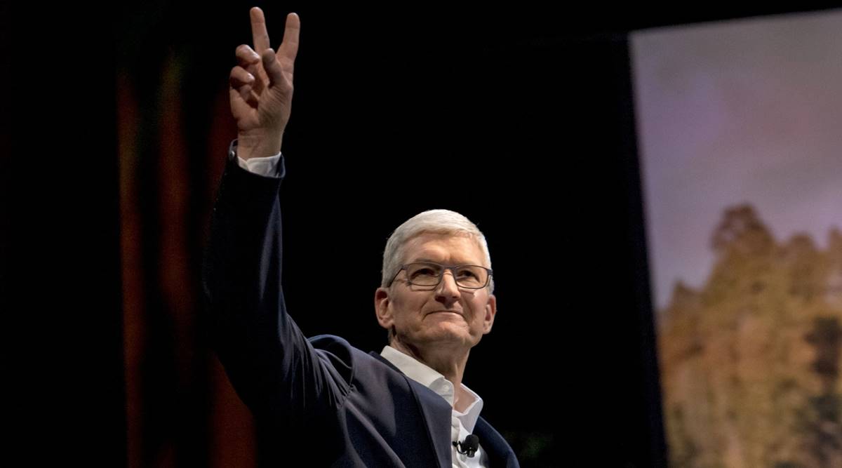 Tim Cook (Image source: Bloomberg)
