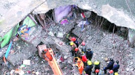 Bhiwandi building vollapse, bhiwandi building collapse deaths, bhiwandi building death toll, bhiwandi buildings electricity cut, indian express news