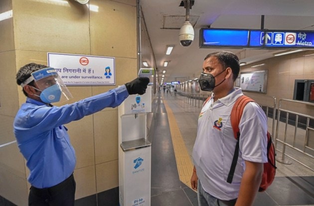 delhi metro, delhi metro reopening, covid protocol delhi metro, metro covid rules, social distancing delhi metro, aarogya setu delhi metro, delhi city news