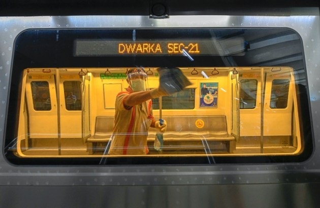 delhi metro, delhi metro reopening, covid protocol delhi metro, metro covid rules, social distancing delhi metro, aarogya setu delhi metro, delhi city news
