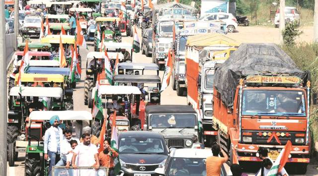Haryana farmers protest, farm bills, farmers block roads, patriotic songs, Chandigarh news, Indian express news