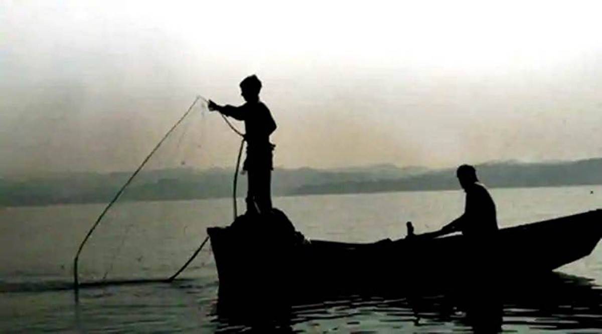 fishing boats crossing IMB, International Maritime Border, Gandhinagar news, Gujarat news, Indian express news