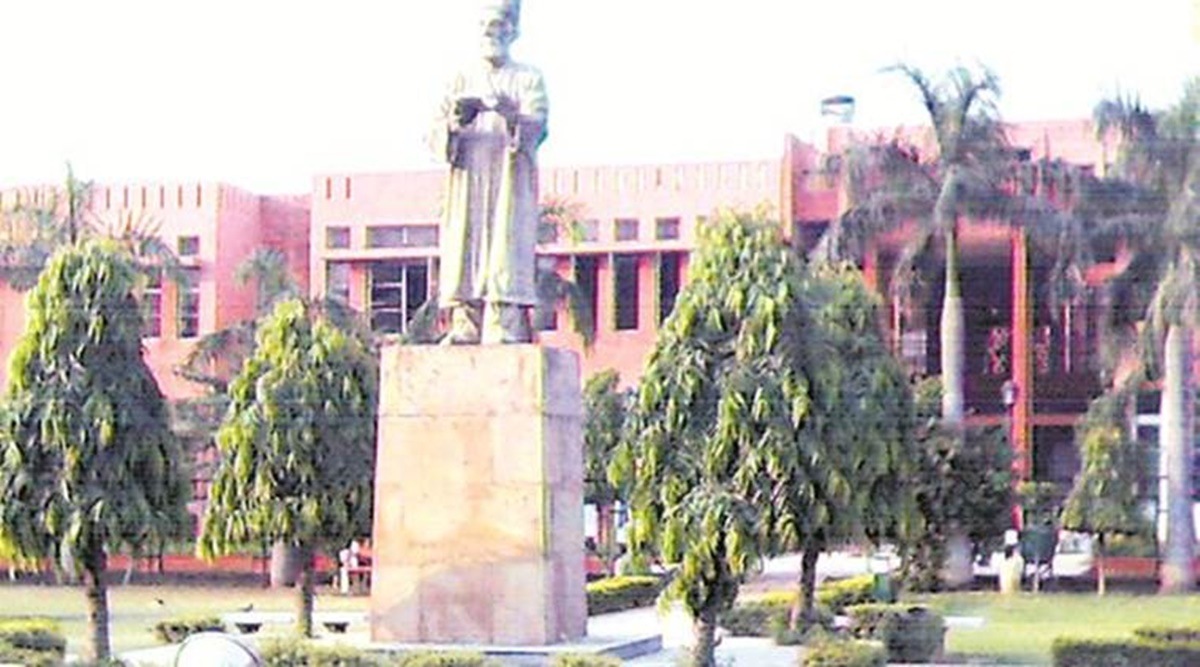 Jamia millia islamia, jamia online exams, jamia exam protest, jamia vc, indian express news