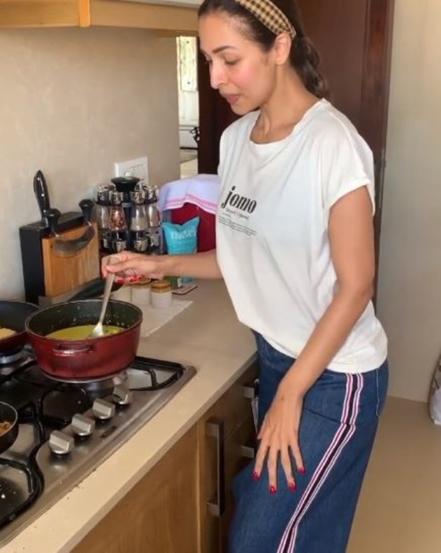 lockdown, bollywood lockdown diaries, actors cooking lockdown dish, diljit cooking, john legend cooking, shilpa shetty cooking recipes