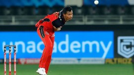 ipl, ipl 2020, rcb vs mi, rcb vs mi super over, Navdeep Saini, Navdeep Saini super over
