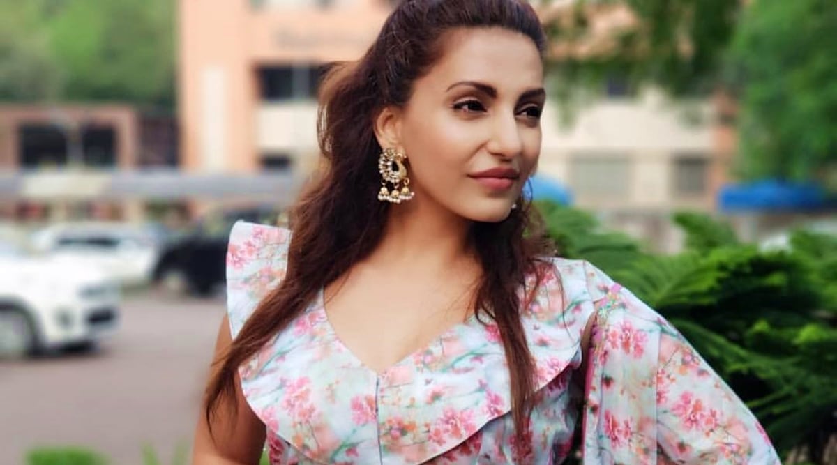 Navina Bole Top 12 Web Series