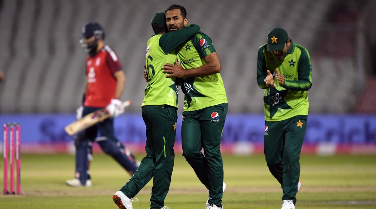 England vs Pakistan 3rd T20I Highlights: Hafeez, Riaz shine as Pakistan win by 5 runs | Sports News,The Indian Express