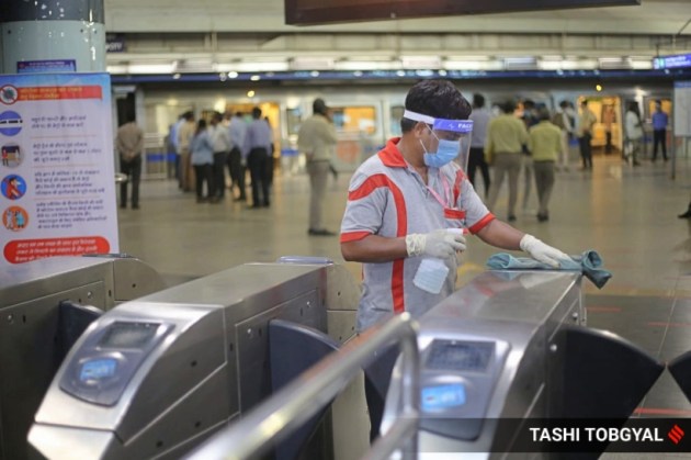 delhi metro, delhi metro reopening, covid protocol delhi metro, metro covid rules, social distancing delhi metro, aarogya setu delhi metro, delhi city news