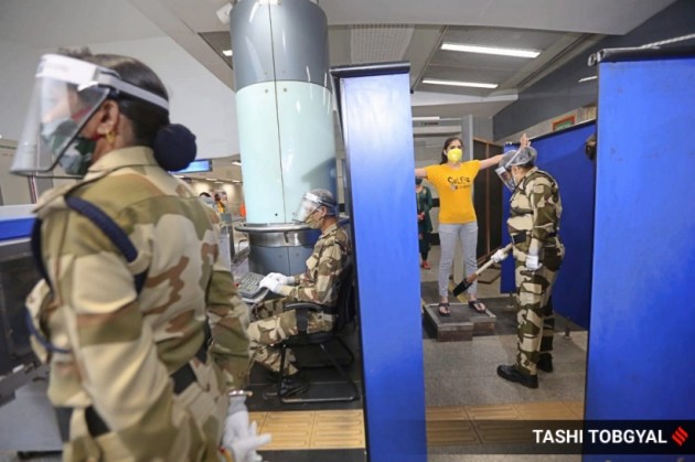 delhi metro, delhi metro reopening, covid protocol delhi metro, metro covid rules, social distancing delhi metro, aarogya setu delhi metro, delhi city news