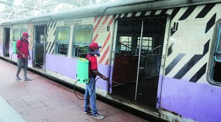 Eastern Railway, Eastern Railway covid, Howrah, Sealdah, Howrah railway station, sealdah railway station, local trains kolkata, kolkata news, indian express