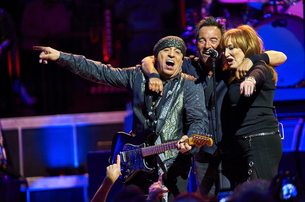 Remembering his friends, Bruce Springsteen pens Letter to You | Music ...