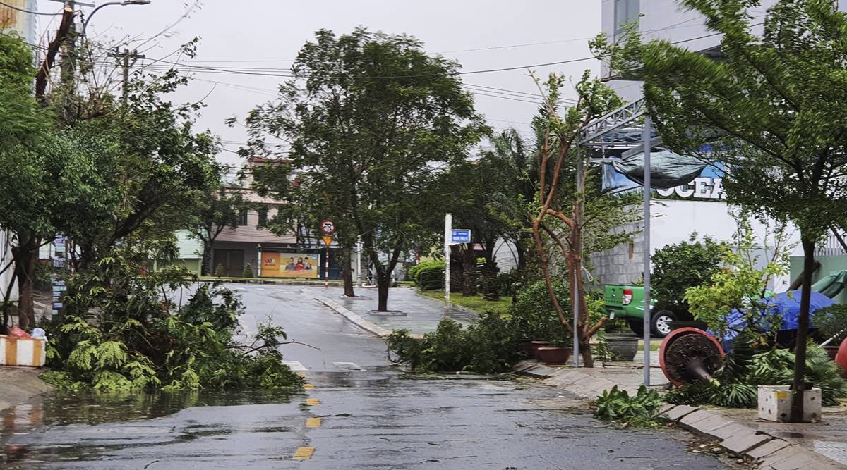 At Least 25 Dead, Scores Missing After Typhoon Molave Lashes Vietnam ...