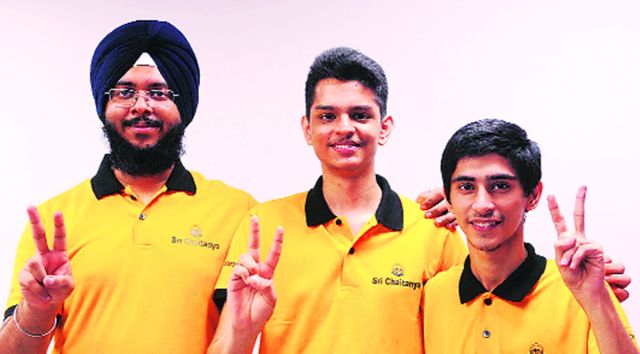 (From left) Toppers Gurpreet Singh Wadhawa (23), Dhvanit Beniwal (10), and Hemank Bajaj (71).