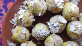 Coconut Millet Laddu no alt set
