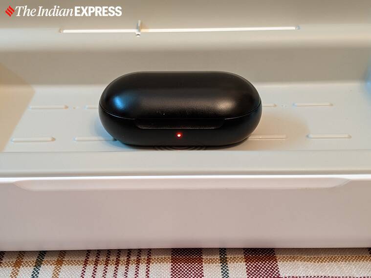 Best wireless chargers under Rs 5,000, wireless charger, best wireless charger, Portronics Freedom 4C POR-1043, Ultraprolink UM1006, Anker PowerWave 10 Dual Pad, Samsung UV steriliser, RAEGR Arc 1350 wireless charging mat