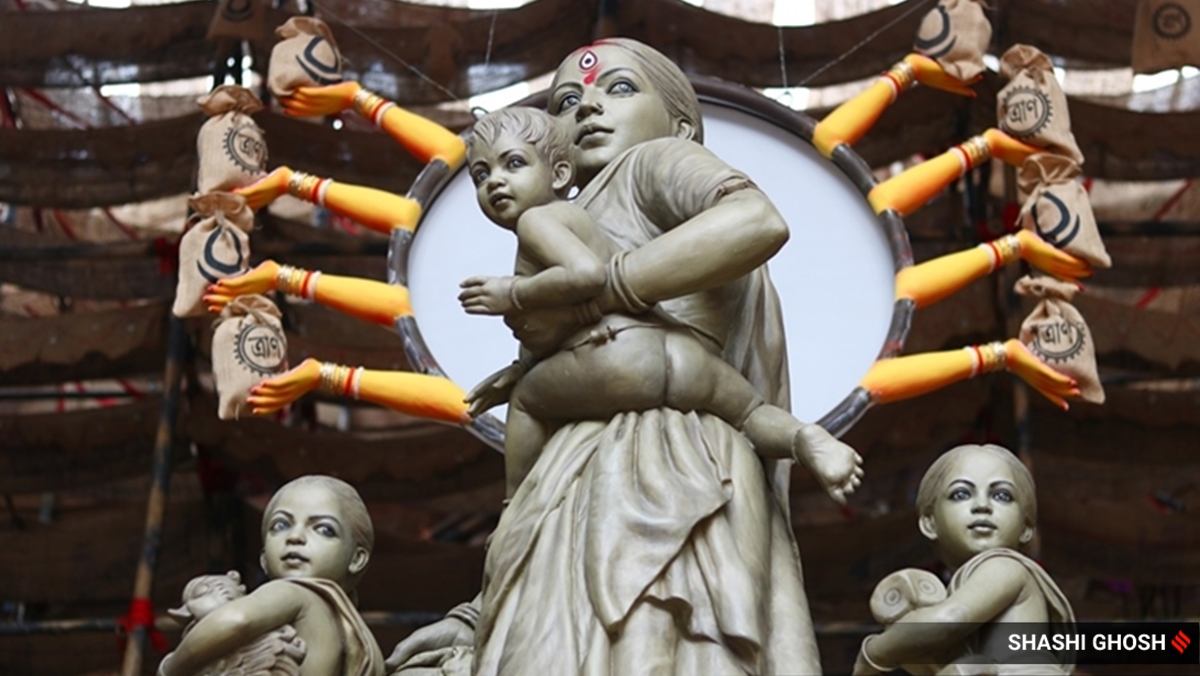 Kolkata Pandal Replaces Goddess Durga Idol With Migrant Workers As Tribute To Their Struggles