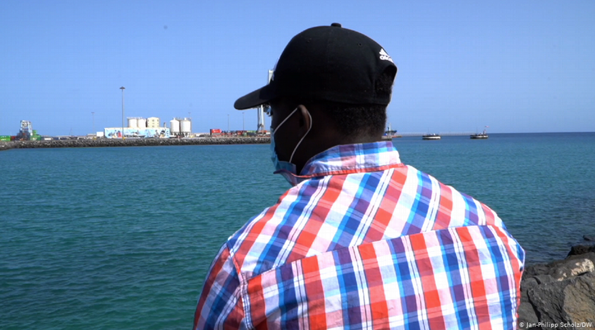 Migrants from Africa take more dangerous route to Europe