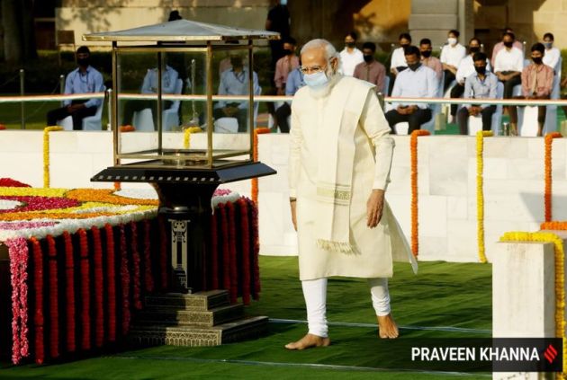 Leaders pay tribute to Mahatma Gandhi, Lal Bahadur Shastri on their ...