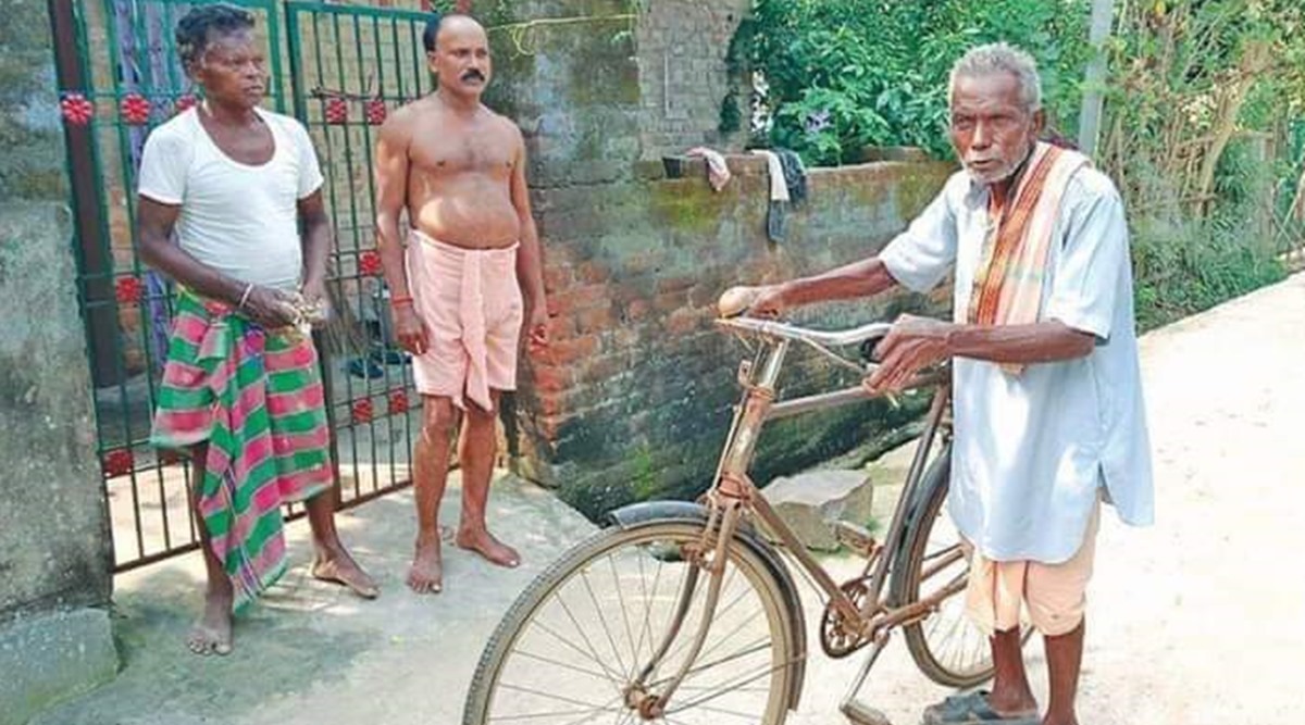 In fray for Odisha bypoll, an 80-year-old-barber campaigning on a cycle India News image image
